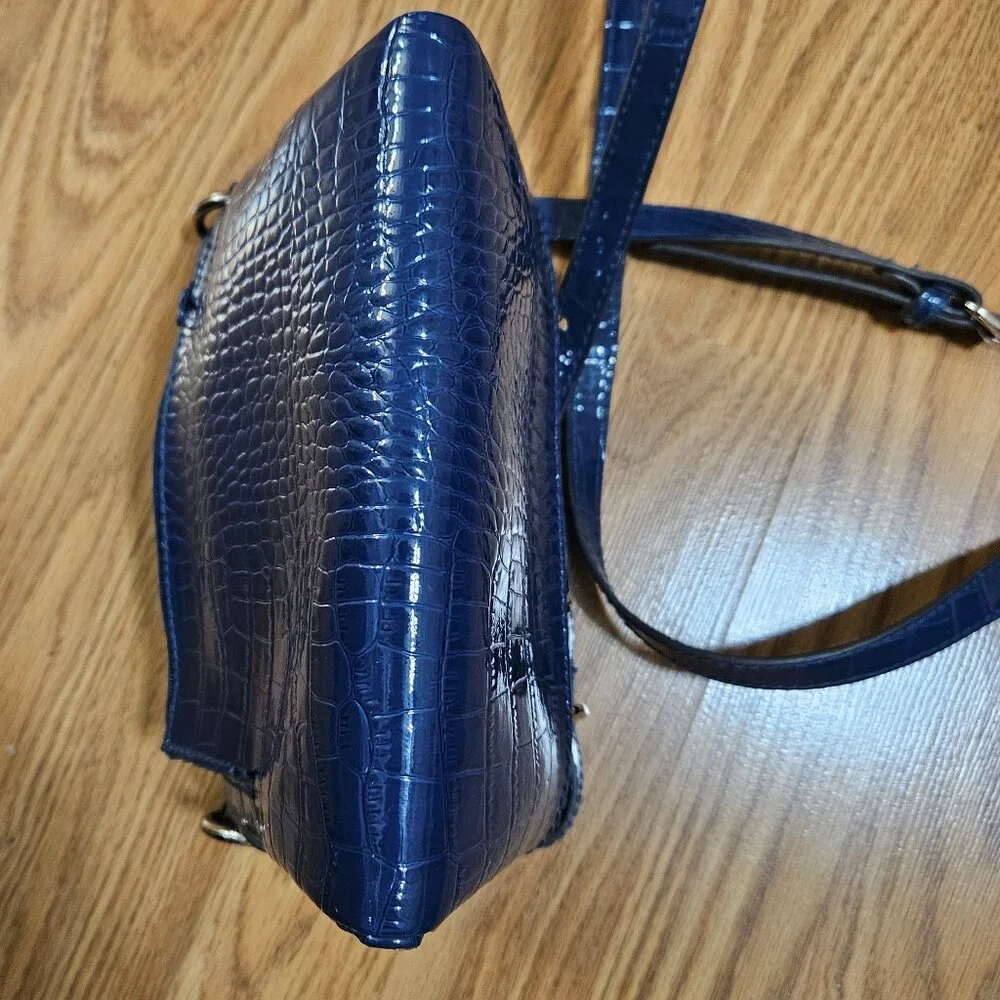 Liz Claiborne ‘Snap To It’ Crossbody Embossed Croc Faux Leather Bag - Picture 15 of 16